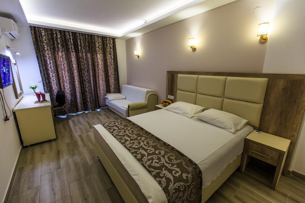 Hotel Edita Ulcinj Luaran gambar
