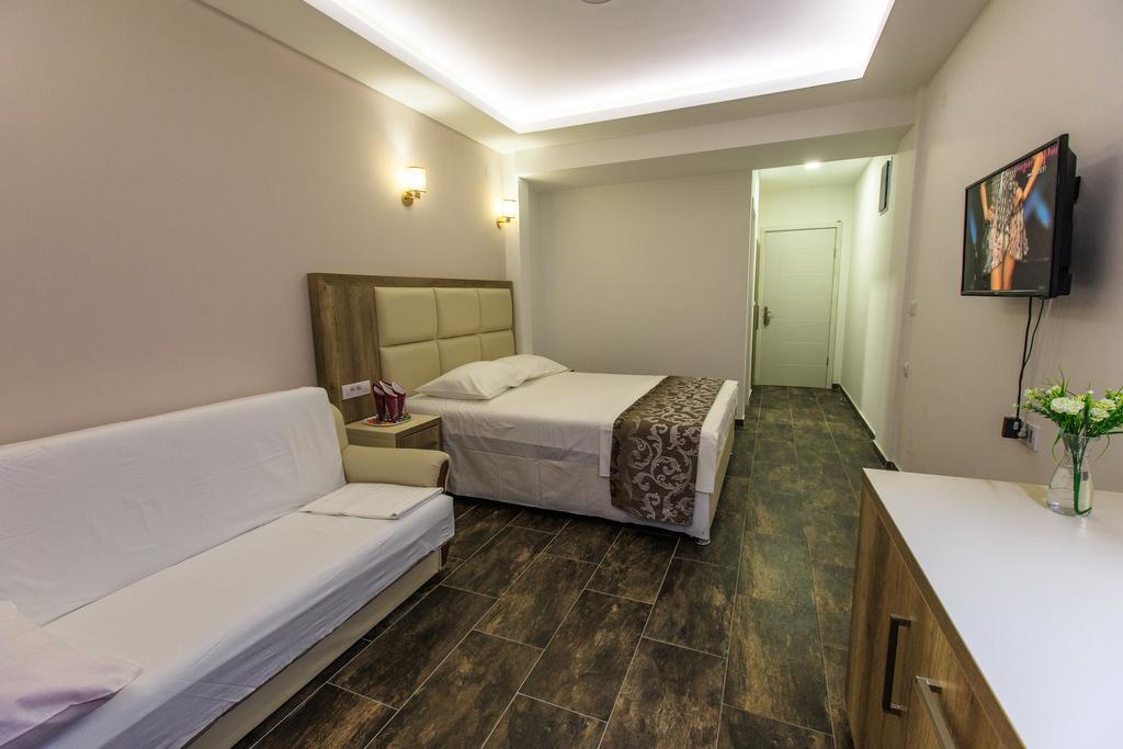 Hotel Edita Ulcinj Luaran gambar