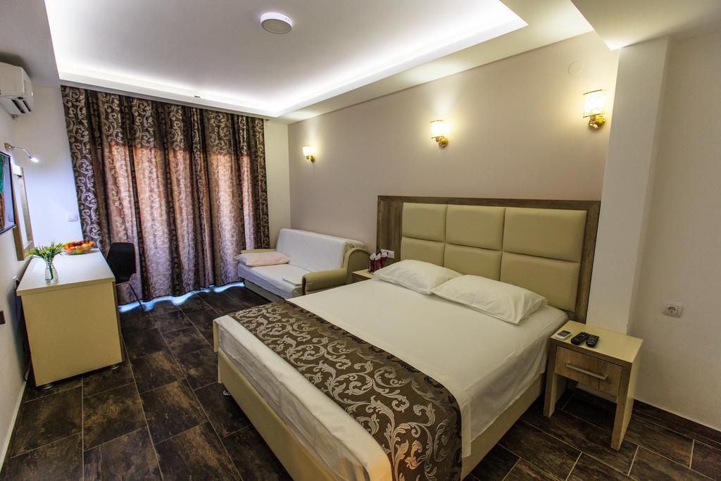 Hotel Edita Ulcinj Luaran gambar