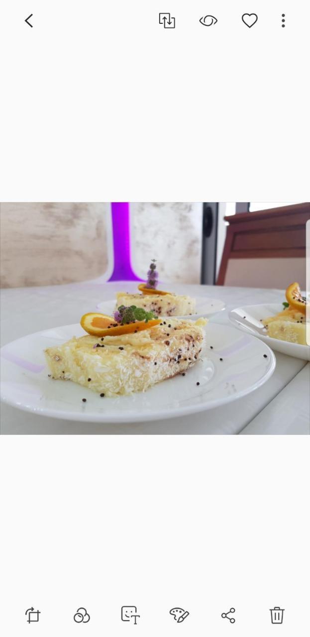 Hotel Edita Ulcinj Luaran gambar